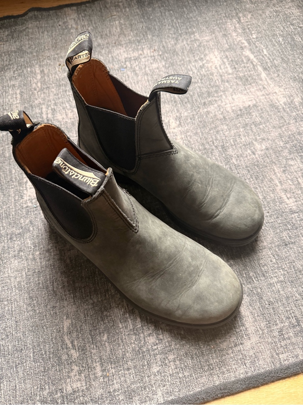 Blundstone Women's Chelsea Ankle Boots in Olive Green